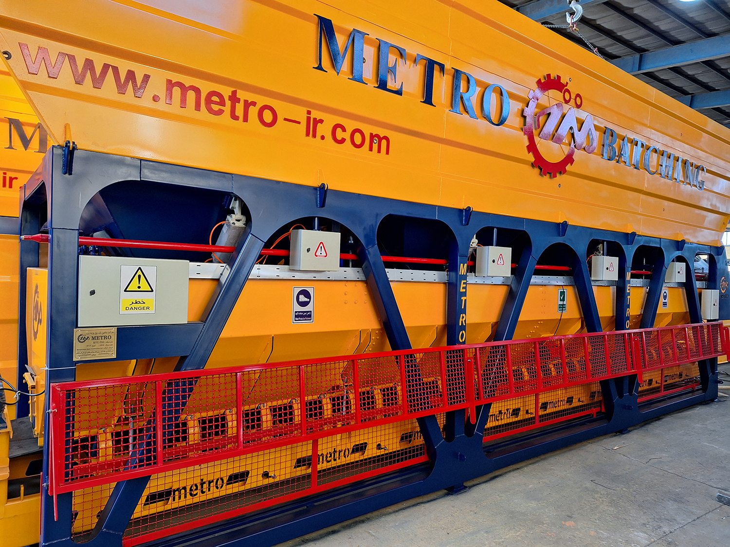 فیدر توزین مصالح بچینگ بتن FBD با 4 مخزن برای توزین دقیق مصالح در تولید بتن آماده