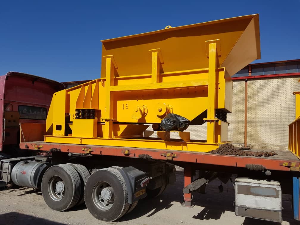 فیدر گریزلی دو محوره مدل FEB برای تغذیه و تفکیک مصالح در خطوط سنگ‌شکنی با ظرفیت بالا