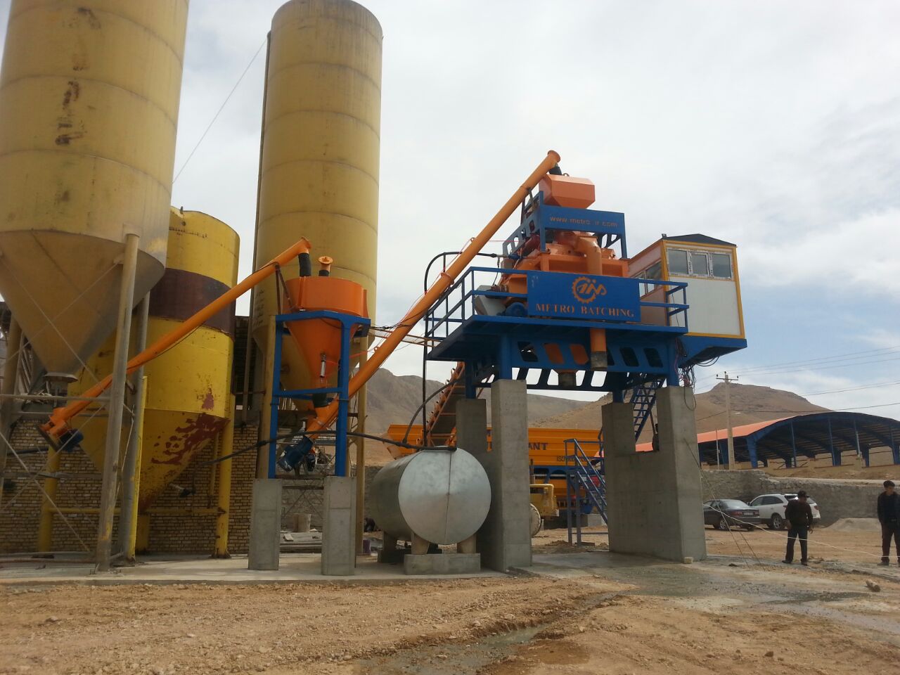 بچینگ بتن مدل BTC-T02 با ظرفیت ۸۰-۸۵ متر مکعب بتن تر و ۱۰۰ متر مکعب بتن خشک در ساعت